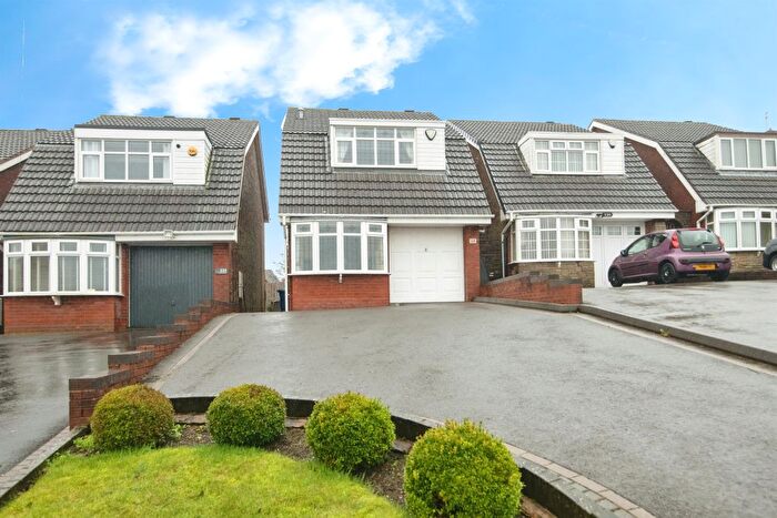 3 Bedroom Detached House For Sale In Kent Street, Dudley, DY3