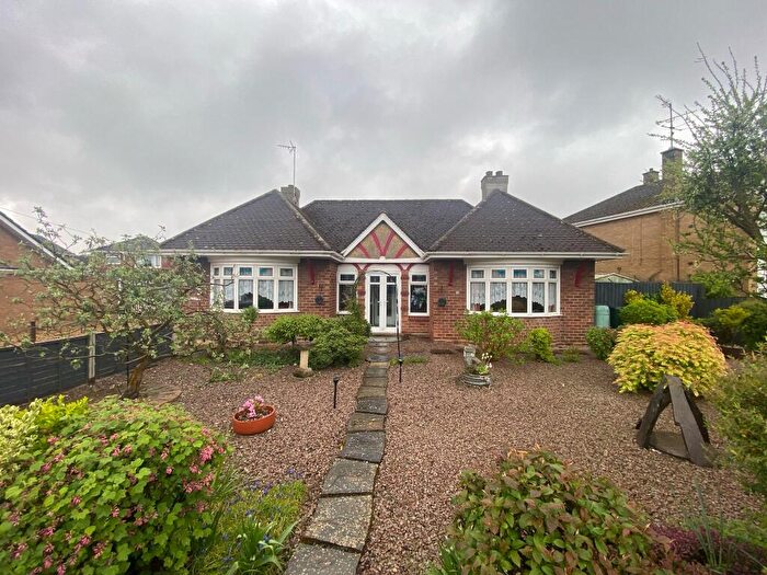 2 Bedroom Detached Bungalow For Sale In Rotten Row, Pinchbeck, Spalding, PE11