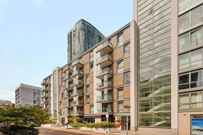 1 Bedroom Flat To Rent In Burgoyne House, Ealing Road, Brentford, TW8