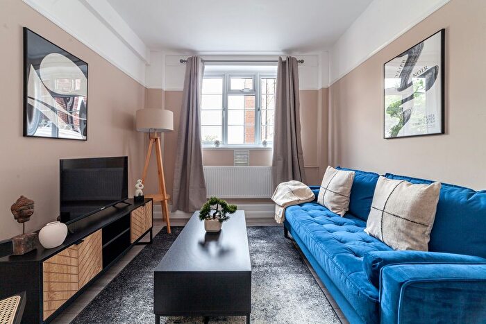 2 Bedroom Flat To Rent In Elmers End Road, London, SE20