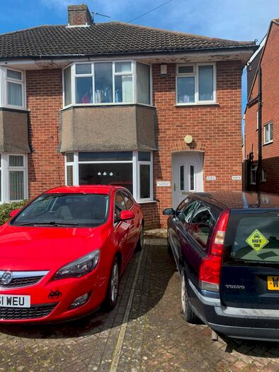 1 Bedroom Flat To Rent In St. Leonards Road, Headington, Oxford, OX3