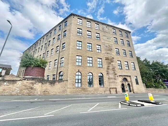 1 Bedroom Apartment To Rent In Martins Mill, Pellon Lane, Halifax, HX1