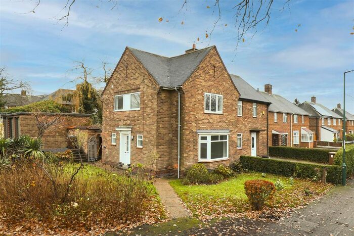 3 Bedroom Semi-Detached House To Rent In Wollaton Vale, Wollaton, Nottinghamshire, NG8