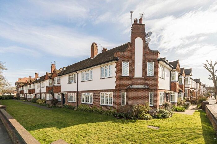 2 Bedroom Flat To Rent In Windmill Road, London, W5