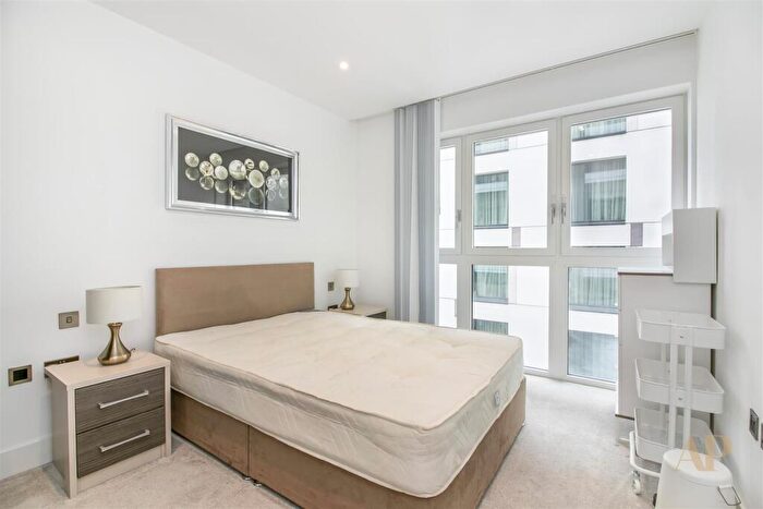 2 Bedroom Apartment To Rent In Wiverton Tower, E1