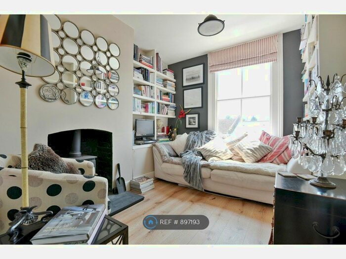 1 Bedroom Flat To Rent In North Cross Road, London, SE22