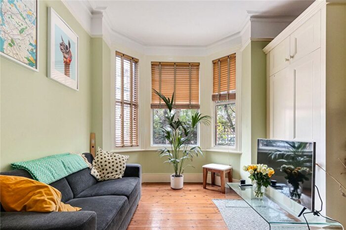 2 Bedroom Flat To Rent In Milton House Mansions, Shacklewell Lane, London, E8