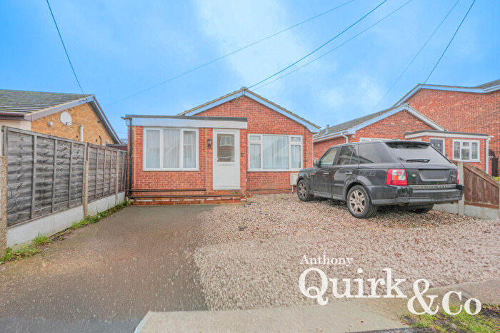 2 Bedroom Bungalow For Sale In Labworth Road, Canvey Island, SS8