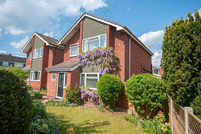 3 Bedroom Detached House For Sale In Lennon Close, Hillmorton, Rugby, CV21