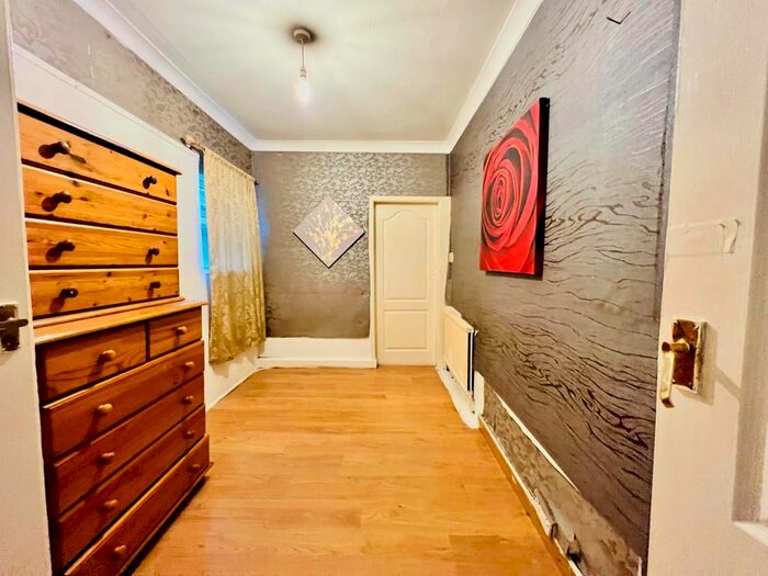 2 Bedroom Maisonette To Rent In Kenton Lane, Harrow, HA3