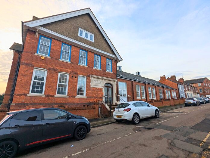 1 Bedroom Flat To Rent In Scarborough Street, Irthlingborough, NN9