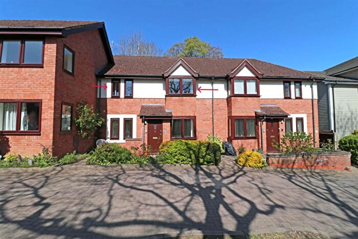2 Bedroom Retirement Property For Sale In Garden Court, Priory Road, Warwick, CV34