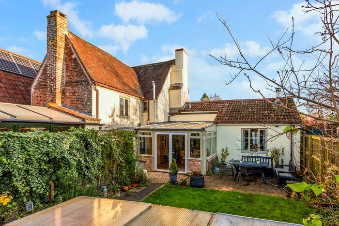 3 Bedroom Semi-Detached House For Sale In The Street, Frampton On Severn, GL2