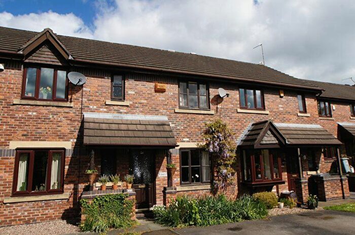 3 Bedroom House To Rent In Alum Court, Holmes Chapel, CW4