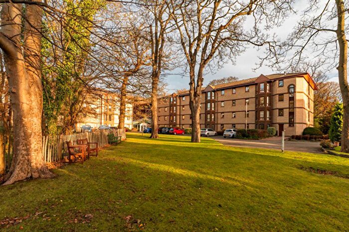 1 Bedroom Retirement Property For Sale In / Barnton Park View, Edinburgh, EH4