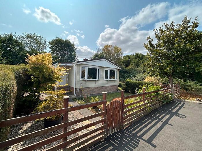 2 Bedroom Park Home For Sale In Greenacres Park, Coppitts Hill, BA21