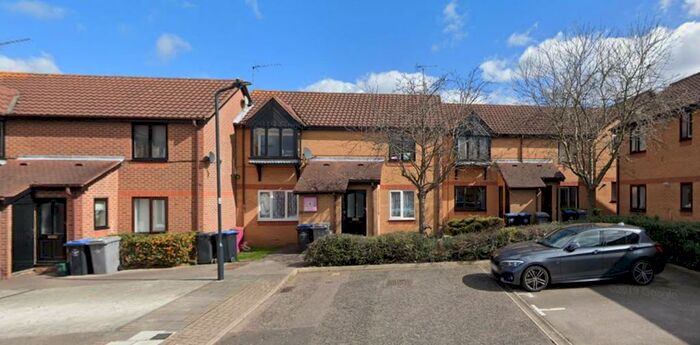 2 Bedroom House To Rent In Shepherds Walk, London, NW2