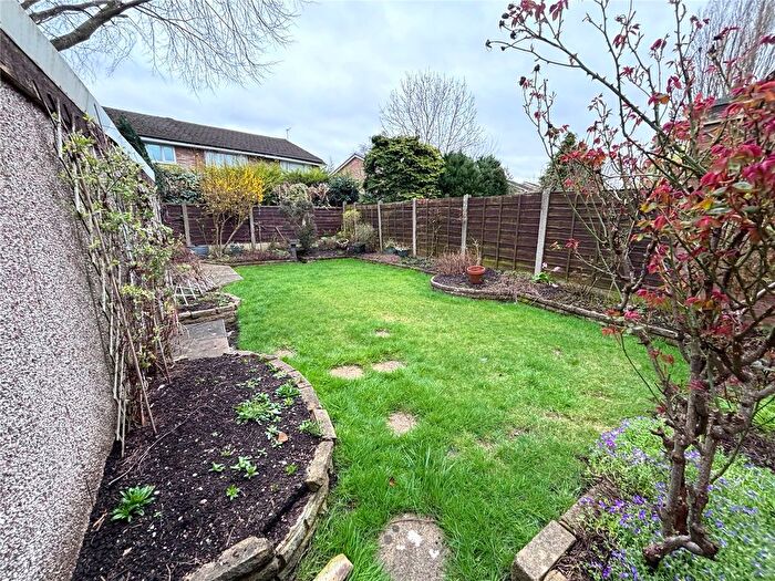 3 Bedroom Semi-Detached House For Sale In Hardfield Road, Alkrington, Middleton, Manchester, M24