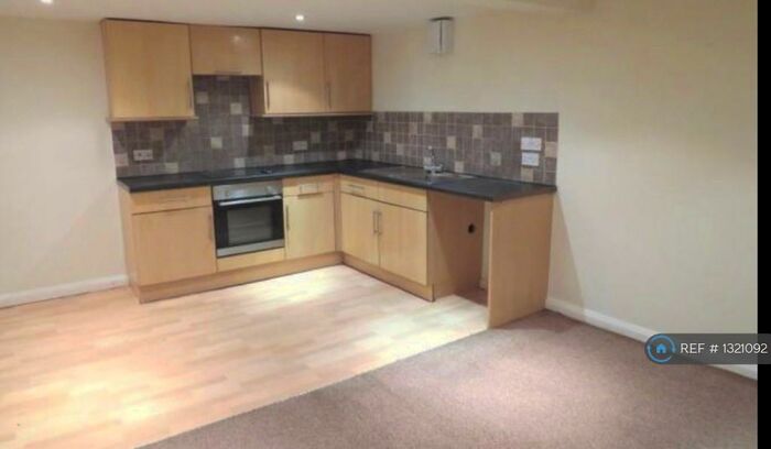 1 Bedroom Flat To Rent In Bolton Road, Bradford, BD2