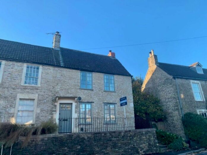 4 Bedroom Cottage To Rent In Stokescroft, Christchurch St East, Frome, BA11