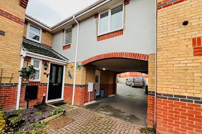 1 Bedroom End Of Terrace House For Sale In Derby Close, Langdon Hills, Basildon, SS16
