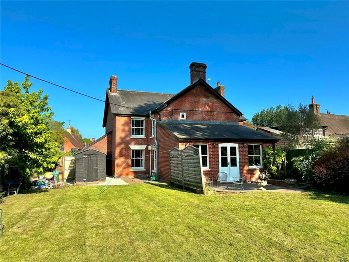 3 Bedroom Semi-Detached House For Sale In Salisbury Road, Breamore, Hampshire, SP6