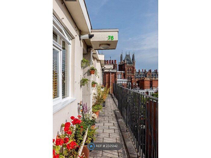 2 Bedroom Flat To Rent In Jessel House, London, WC1H