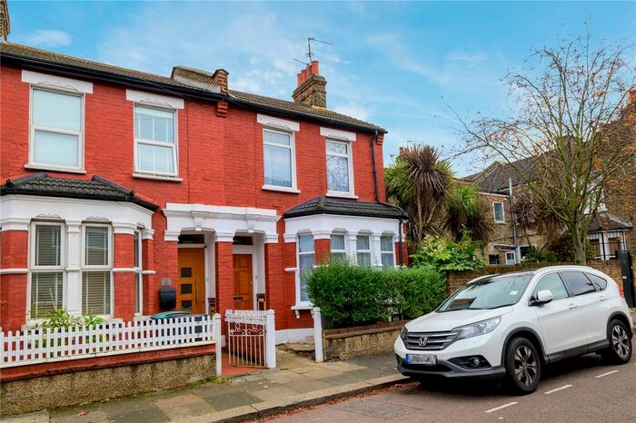 4 Bedroom Detached House To Rent In Ritches Road, Harringay, London, N15
