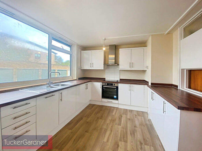 2 Bedroom Flat To Rent In Cambanks, Cambridge, CB4