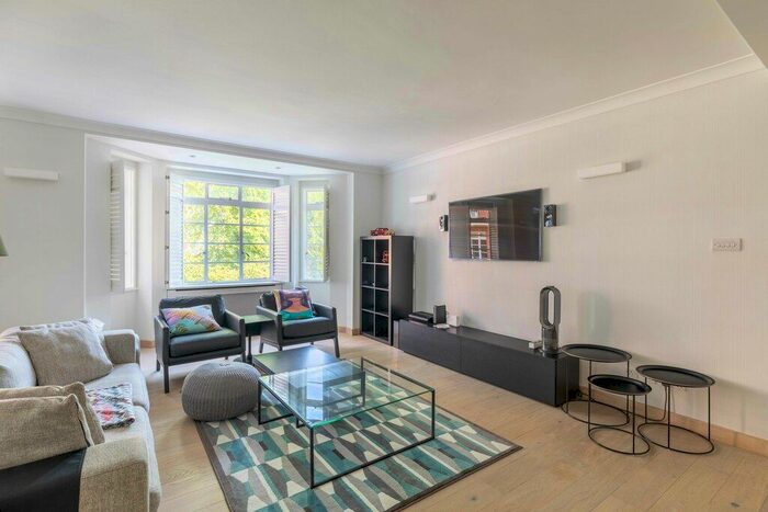 3 Bedroom Flat To Rent In Holland Villas Road, Holland Park, W14