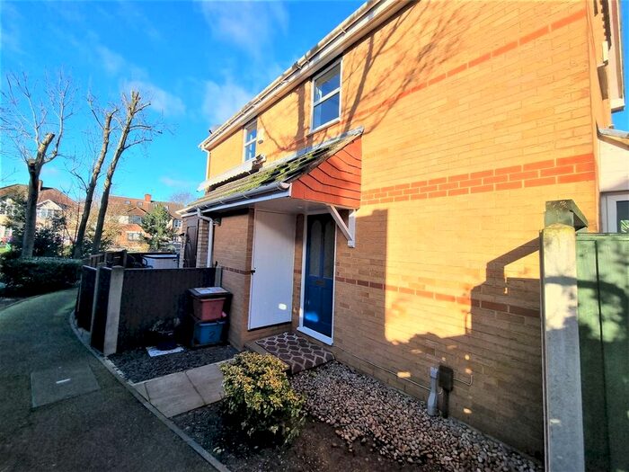 1 Bedroom Terraced House To Rent In Christabel Close, Isleworth, TW7