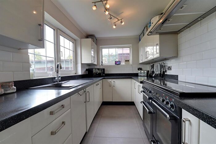 5 Bedroom Detached House For Sale In Cheriton Way, Wistaston, Crewe, CW2