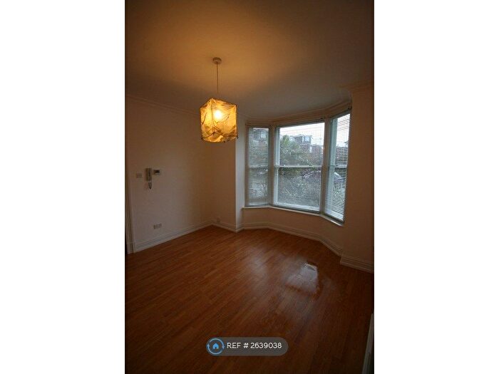 1 Bedroom Flat To Rent In Off Entwisle Road, Rochdale, OL16