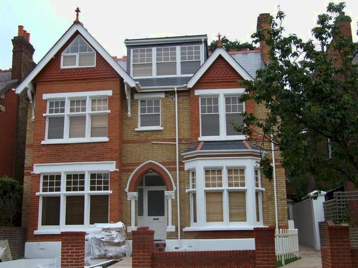 3 Bedroom Flat To Rent In Kings Road, Ealing, London, W5