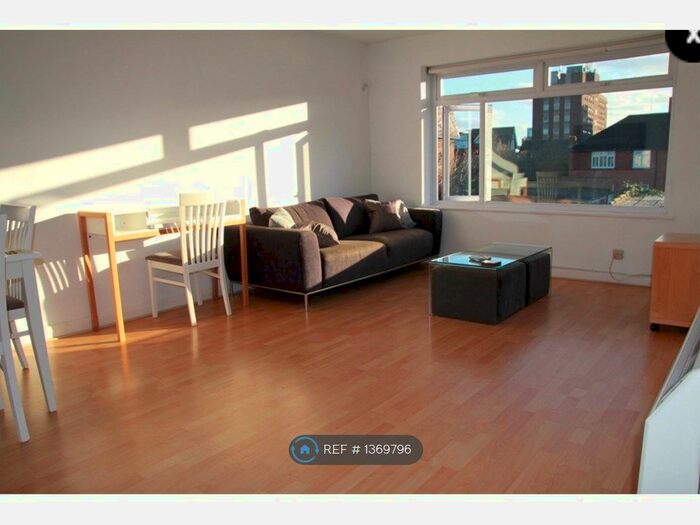 2 Bedroom Flat To Rent In Wimbledon, SW19