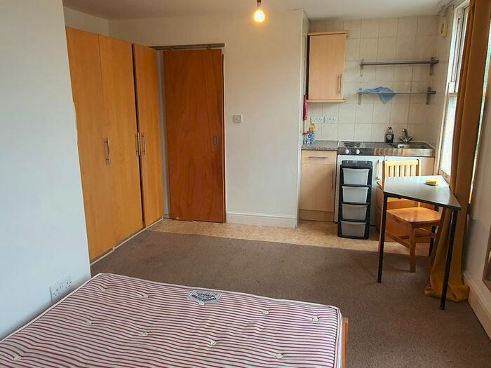 Studio To Rent In Bryantwood Road, London, N7