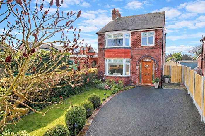 3 Bedroom Detached House For Sale In Monckton Drive, Castleford, WF10