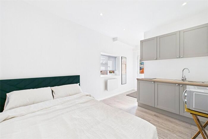 Studio To Rent In Elm Road, Reading, Berkshire, RG6