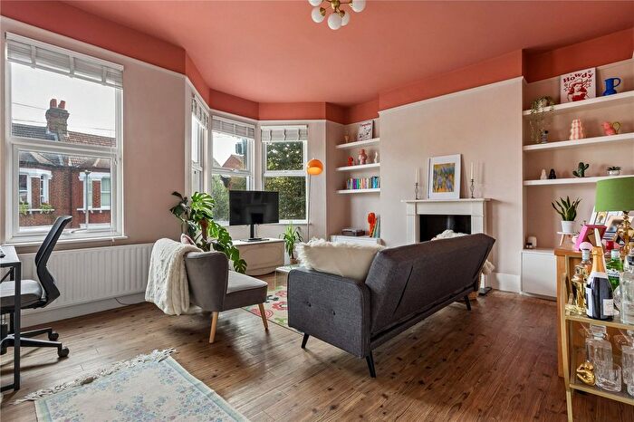 2 Bedroom Maisonette For Sale In Bickersteth Road, London, SW17