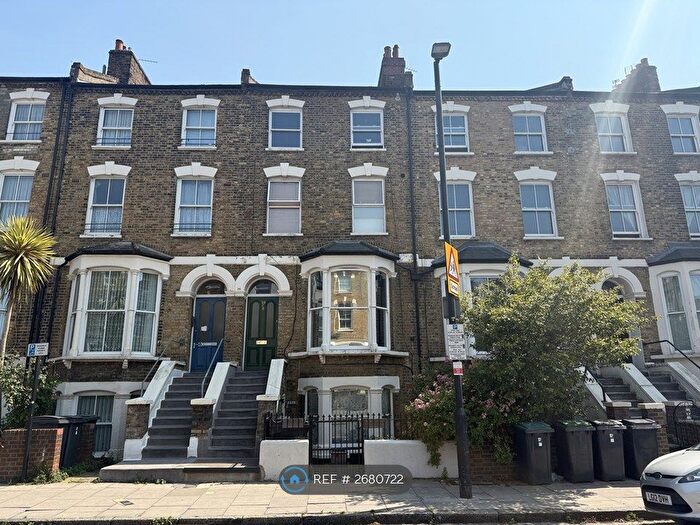 2 Bedroom Flat To Rent In Woodstock Rd, London, N4
