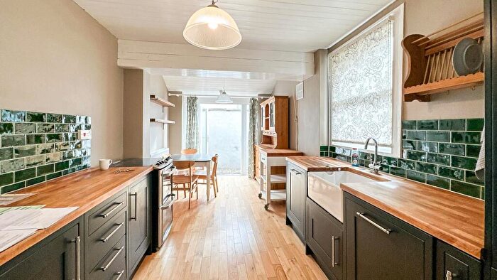 2 Bedroom Terraced House To Rent In Hill Avenue, Victoria Park, Bristol, BS3
