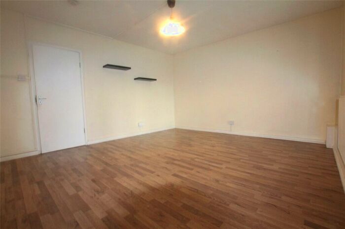 2 Bedroom Apartment To Rent In Kerry House, Sidney Street, London, E1