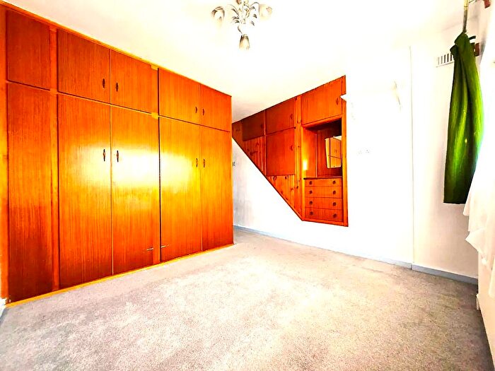 3 Bedroom Terraced House To Rent In Hood Road, Rainham, RM13