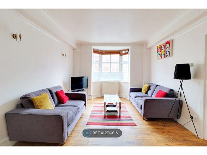 2 Bedroom Flat To Rent In Wyatt Park Mansions, London, SW2