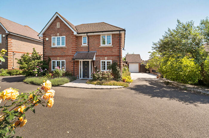 3 Bedroom Detached House For Sale In Macaulay Close, Binfield, Bracknell, RG12