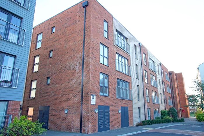 2 Bedroom Flat For Sale In Hobbs Way, Gloucester, GL2