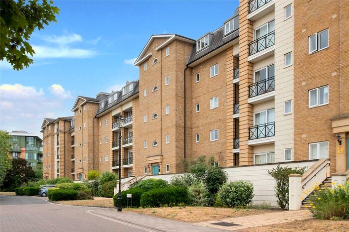 3 Bedroom Flat To Rent In Wyatt Drive, Barnes, SW13