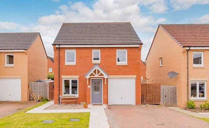 3 Bedroom Detached House For Sale In Kittlegairy View, Peebles, EH45