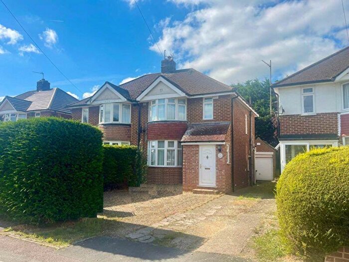 3 Bedroom Semi-Detached House To Rent In Oxford Road, Kidlington, OX5