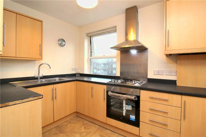 3 Bedroom Flat To Rent In Cherington Road, Ealing, W7